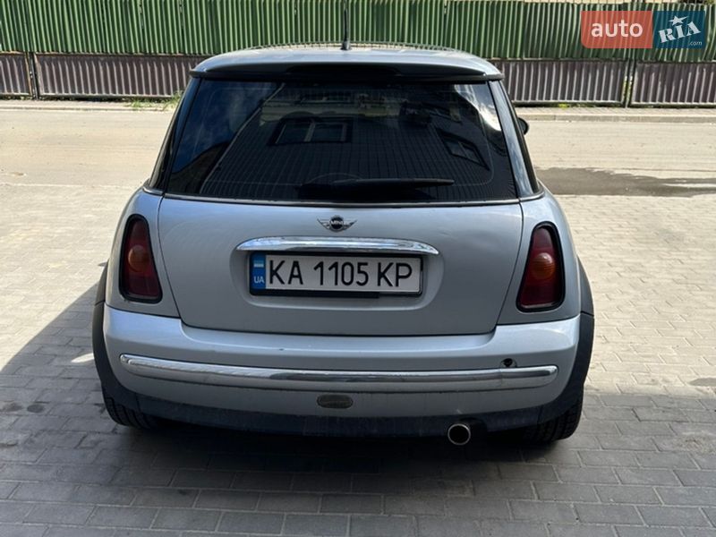 Хэтчбек MINI Cooper 2004 в Киеве