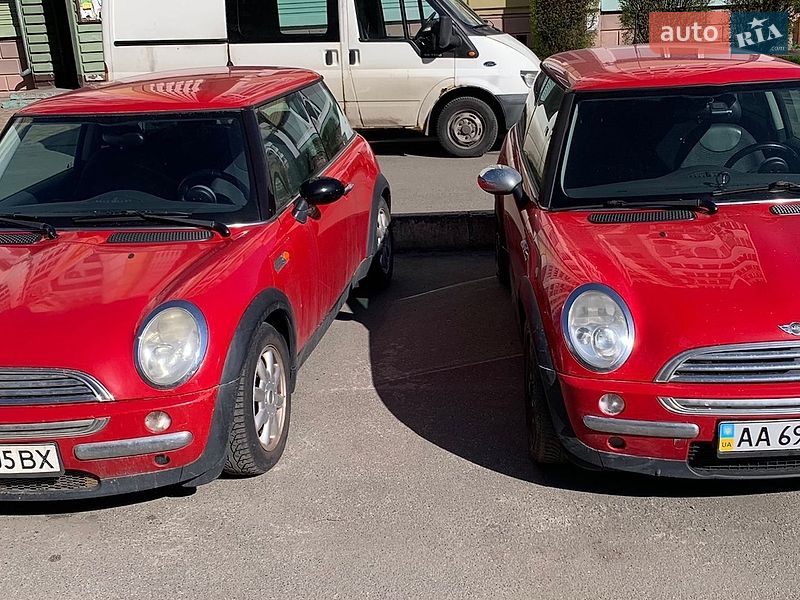 Хэтчбек MINI Cooper 2003 в Киеве