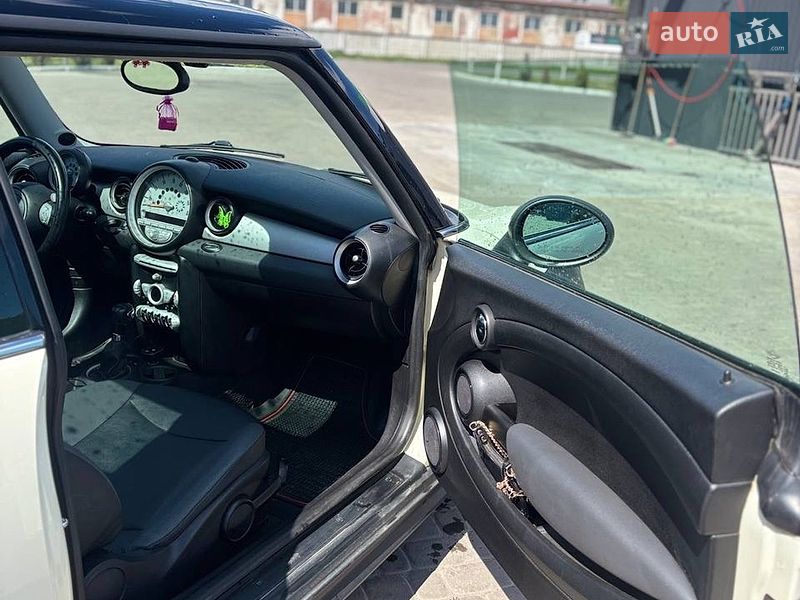 Хэтчбек MINI Cooper 2008 в Шептицькому