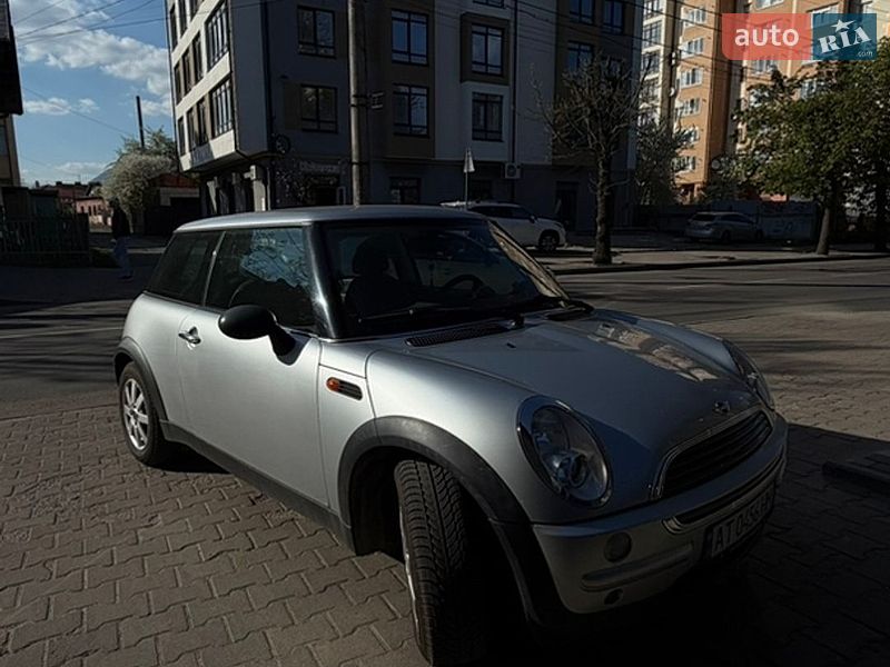 Хетчбек MINI Cooper 2004 в Івано-Франківську