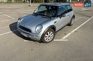 Хэтчбек MINI Cooper 2004 в Ивано-Франковске