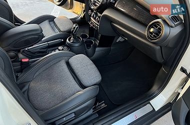 Хэтчбек MINI Cooper 2019 в Киеве
