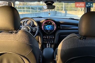 Хэтчбек MINI Cooper 2019 в Киеве