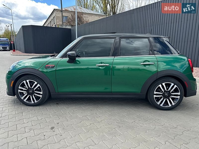 Хэтчбек MINI Cooper 2021 в Киеве фото 4 Хэтчбек MINI Cooper 2021 в Киеве