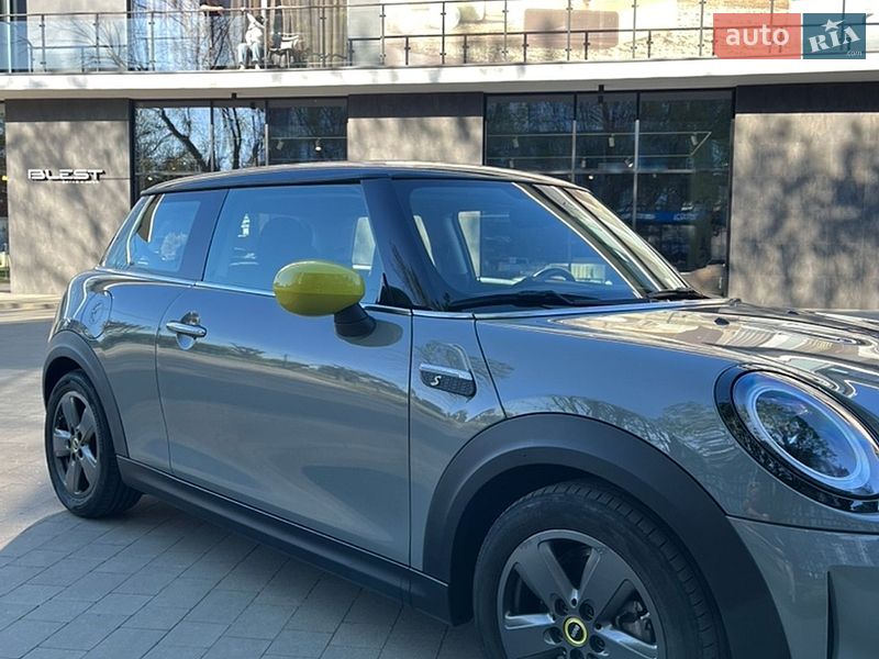 Хэтчбек MINI Cooper 2021 в Ужгороде