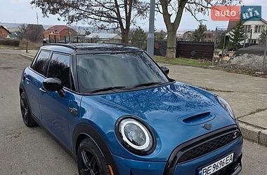 Хетчбек MINI Cooper 2023 в Южноукраїнську