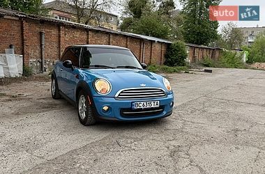 Хэтчбек MINI Cooper 2012 в Львове