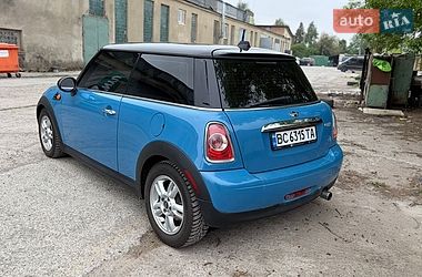 Хэтчбек MINI Cooper 2012 в Львове