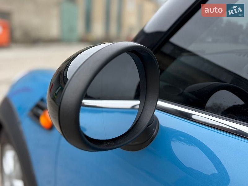 Хэтчбек MINI Cooper 2012 в Львове