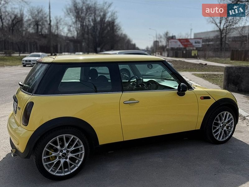 Хэтчбек MINI Cooper 2002 в Запорожье
