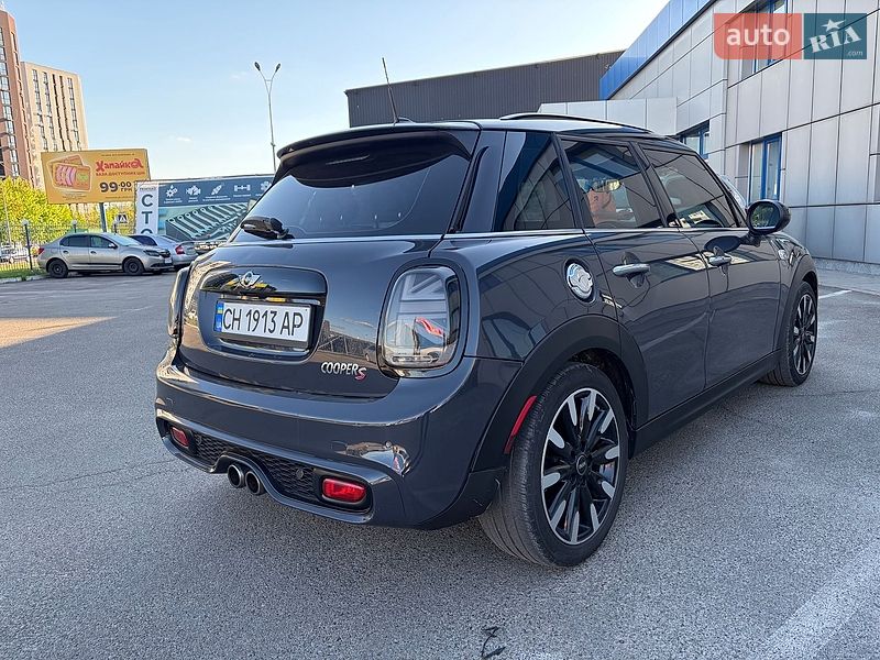 Хетчбек MINI Cooper 2017 в Києві