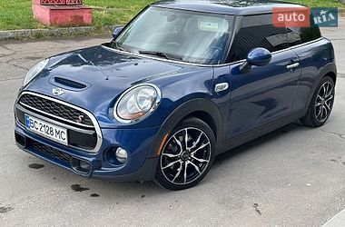 Хэтчбек MINI Cooper 2016 в Львове