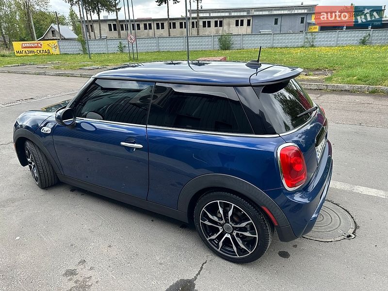 Хэтчбек MINI Cooper 2016 в Львове