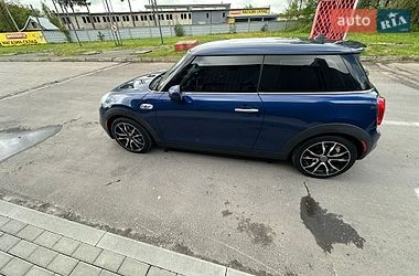 Хэтчбек MINI Cooper 2016 в Львове