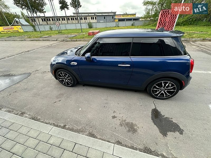 Хэтчбек MINI Cooper 2016 в Львове