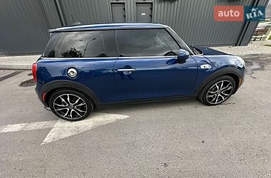 Хэтчбек MINI Cooper 2016 в Львове