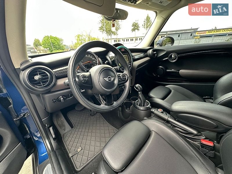 Хэтчбек MINI Cooper 2016 в Львове