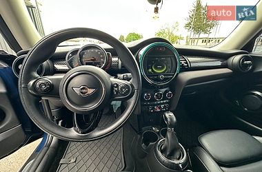 Хэтчбек MINI Cooper 2016 в Львове
