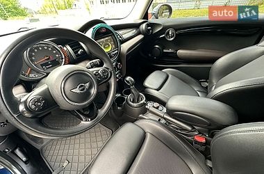 Хэтчбек MINI Cooper 2016 в Львове