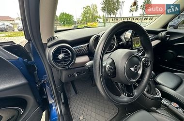 Хэтчбек MINI Cooper 2016 в Львове