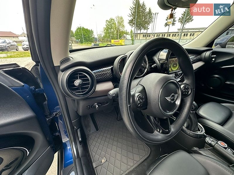 Хэтчбек MINI Cooper 2016 в Львове