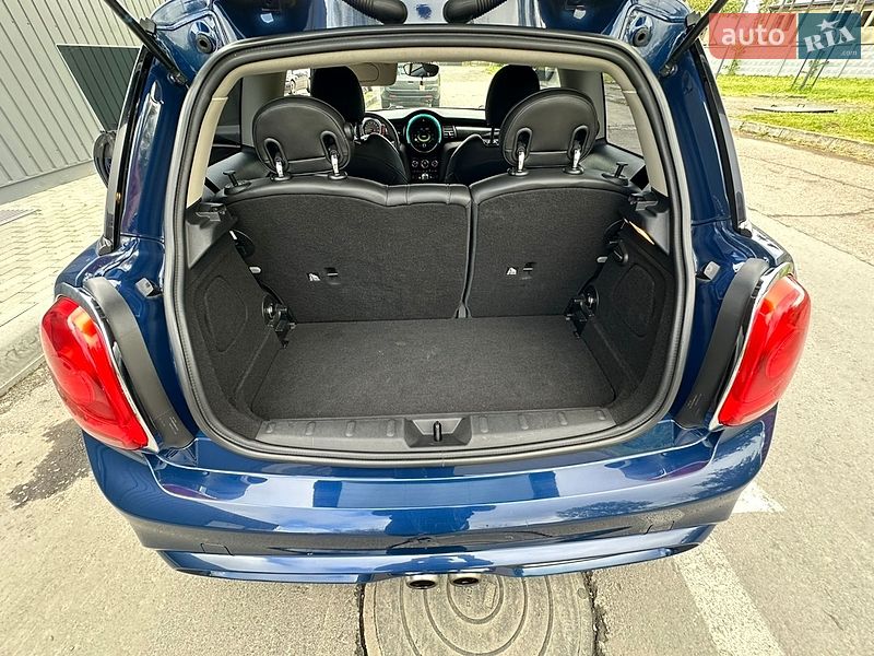 Хэтчбек MINI Cooper 2016 в Львове