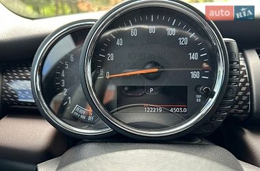 Хэтчбек MINI Cooper 2016 в Львове