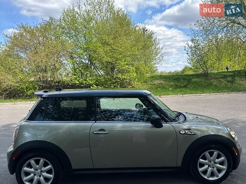 Хэтчбек MINI Cooper 2007 в Рава-Русской