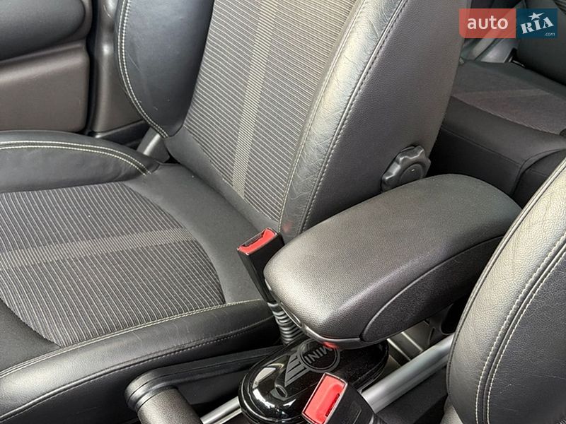 Хетчбек MINI Cooper 2011 в Львові