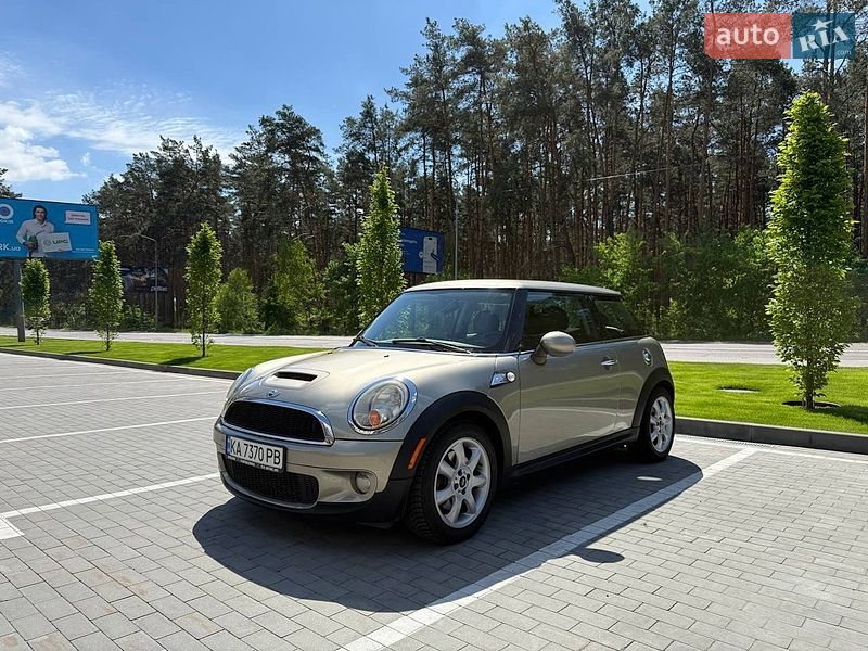 MINI Cooper 2010
