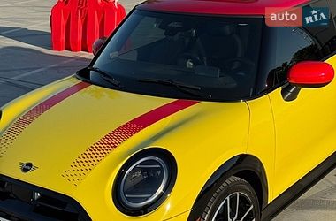 Хэтчбек MINI Cooper 2024 в Киеве