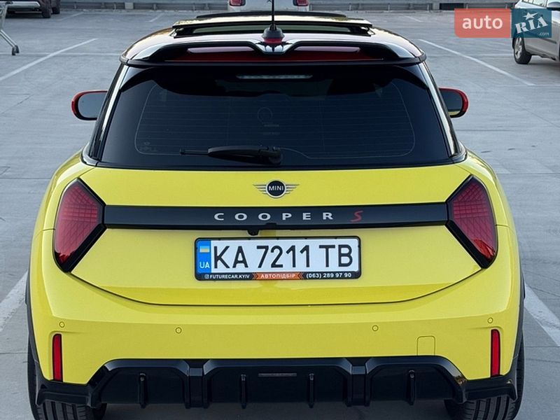 Хетчбек MINI Cooper 2024 в Києві