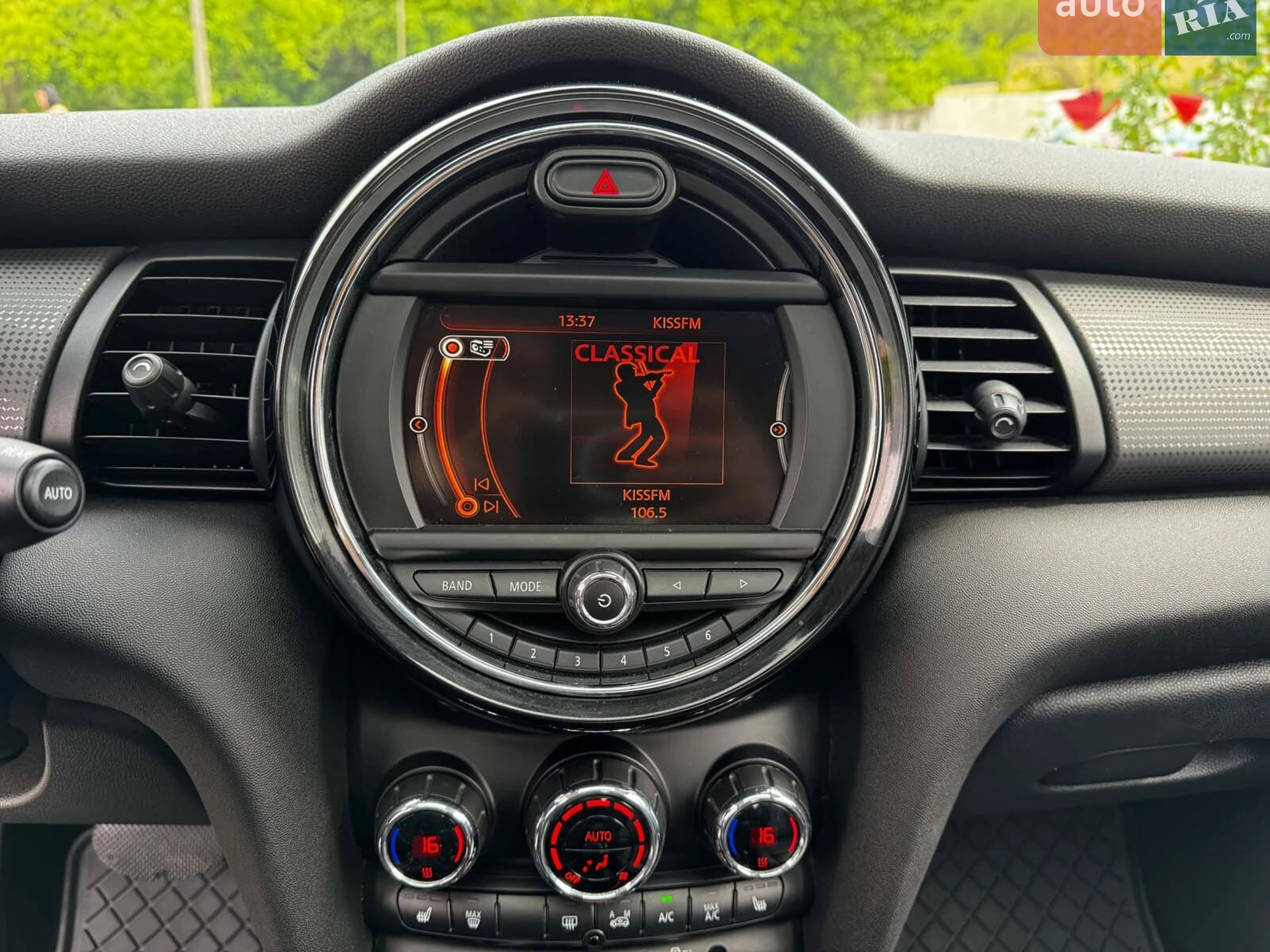 2016 MINI Cooper - мініатюра 21