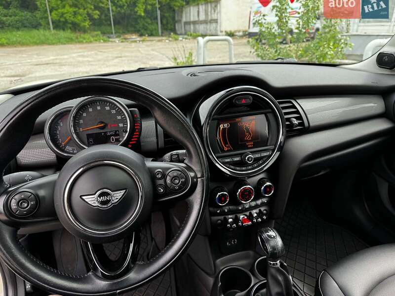 Хетчбек MINI Cooper 2016 в Києві