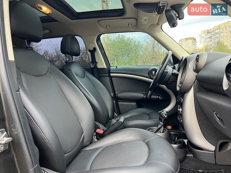 Хэтчбек MINI Cooper 2012 в Львове