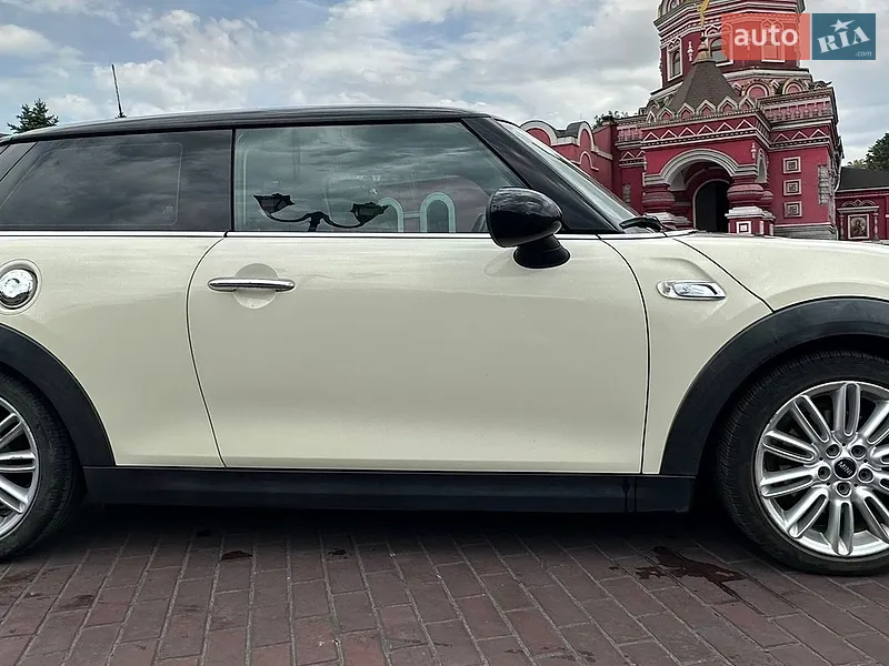 MINI Cooper 2018 VIN WMWXP7C58K2A51652 фото оголошення 9 з 91