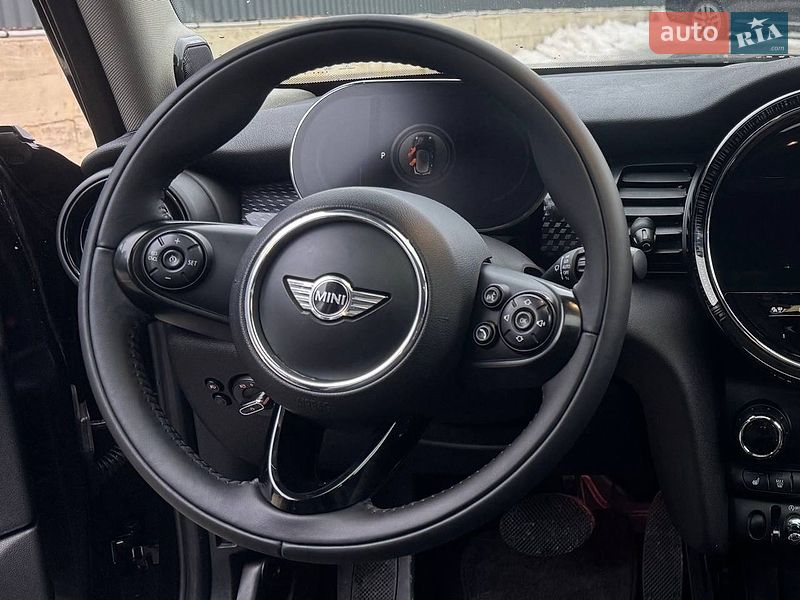 Хетчбек MINI Cooper 2017 в Чернівцях