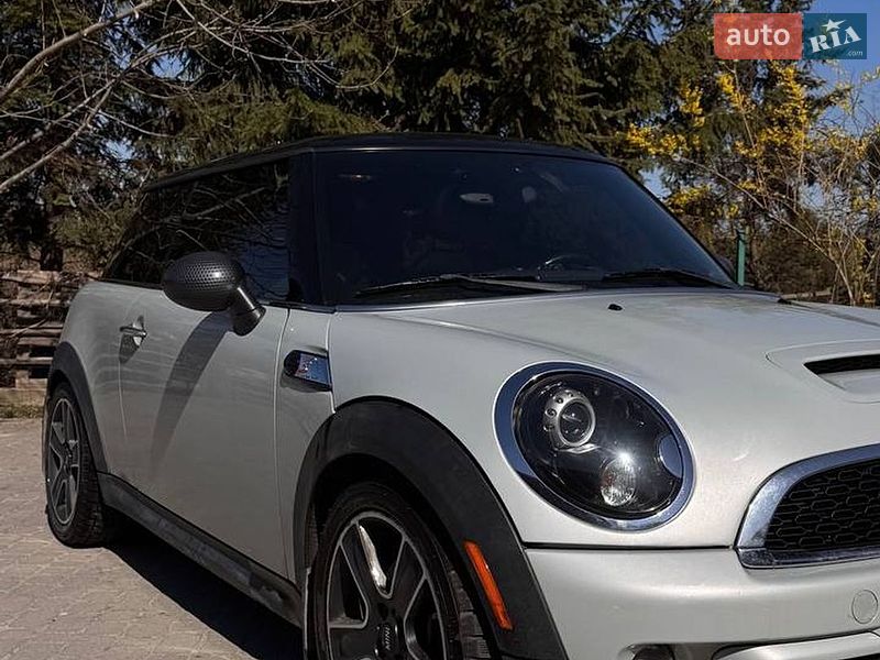 Хэтчбек MINI Cooper 2012 в Львове фото Хэтчбек MINI Cooper 2012 в Львове