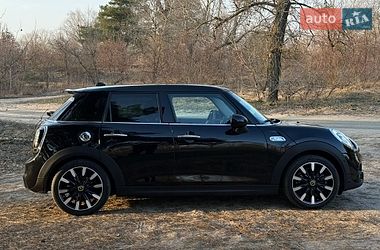 Хэтчбек MINI Cooper 2017 в Киеве фото 3 Хэтчбек MINI Cooper 2017 в Киеве