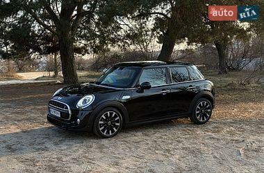 Хэтчбек MINI Cooper 2017 в Киеве фото 6 Хэтчбек MINI Cooper 2017 в Киеве
