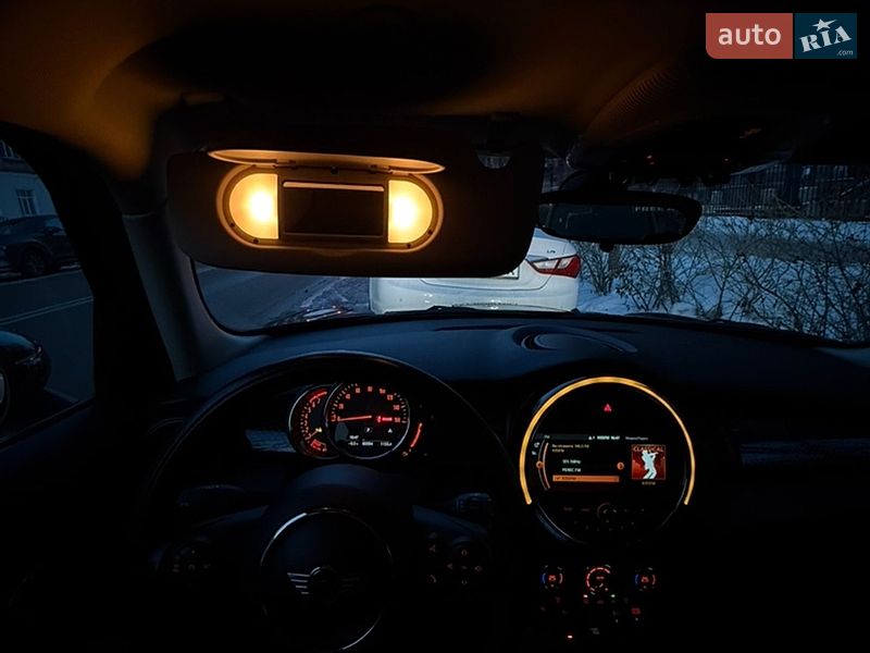Хэтчбек MINI Cooper 2017 в Киеве