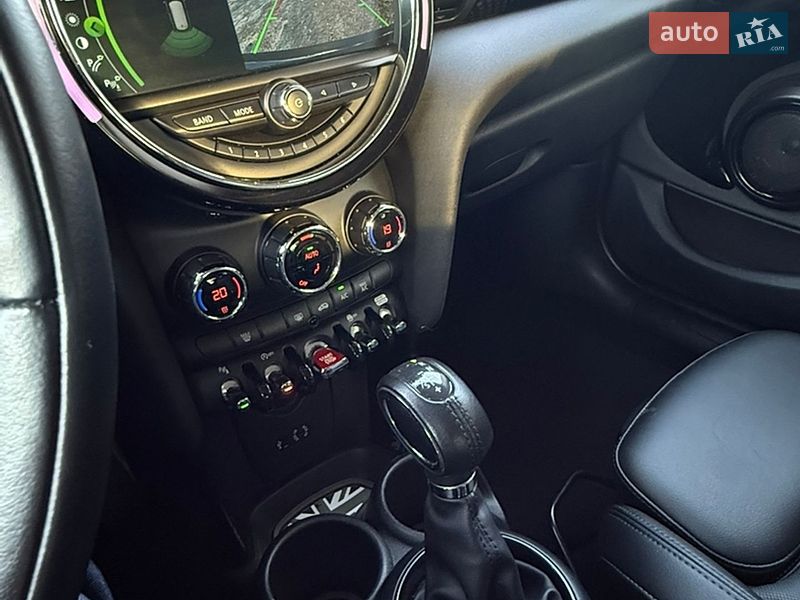 Хэтчбек MINI Cooper 2017 в Киеве фото 20 Хэтчбек MINI Cooper 2017 в Киеве