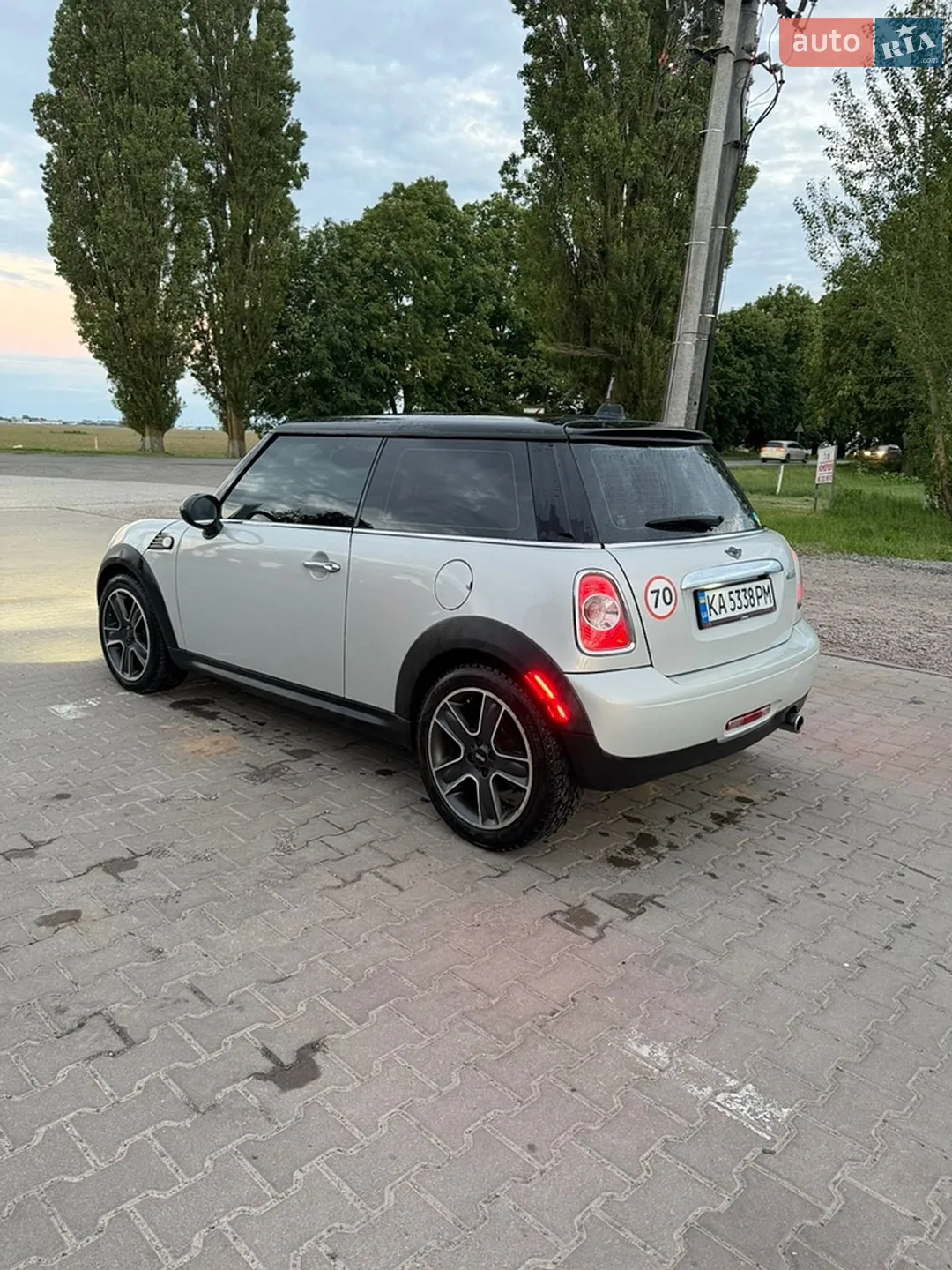 2011 MINI Cooper - мініатюра 18