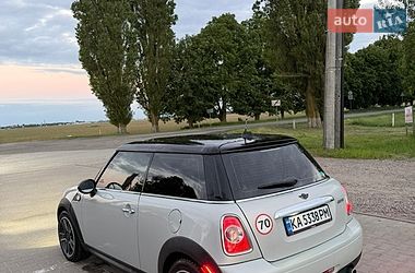 Хэтчбек MINI Cooper 2011 в Киеве