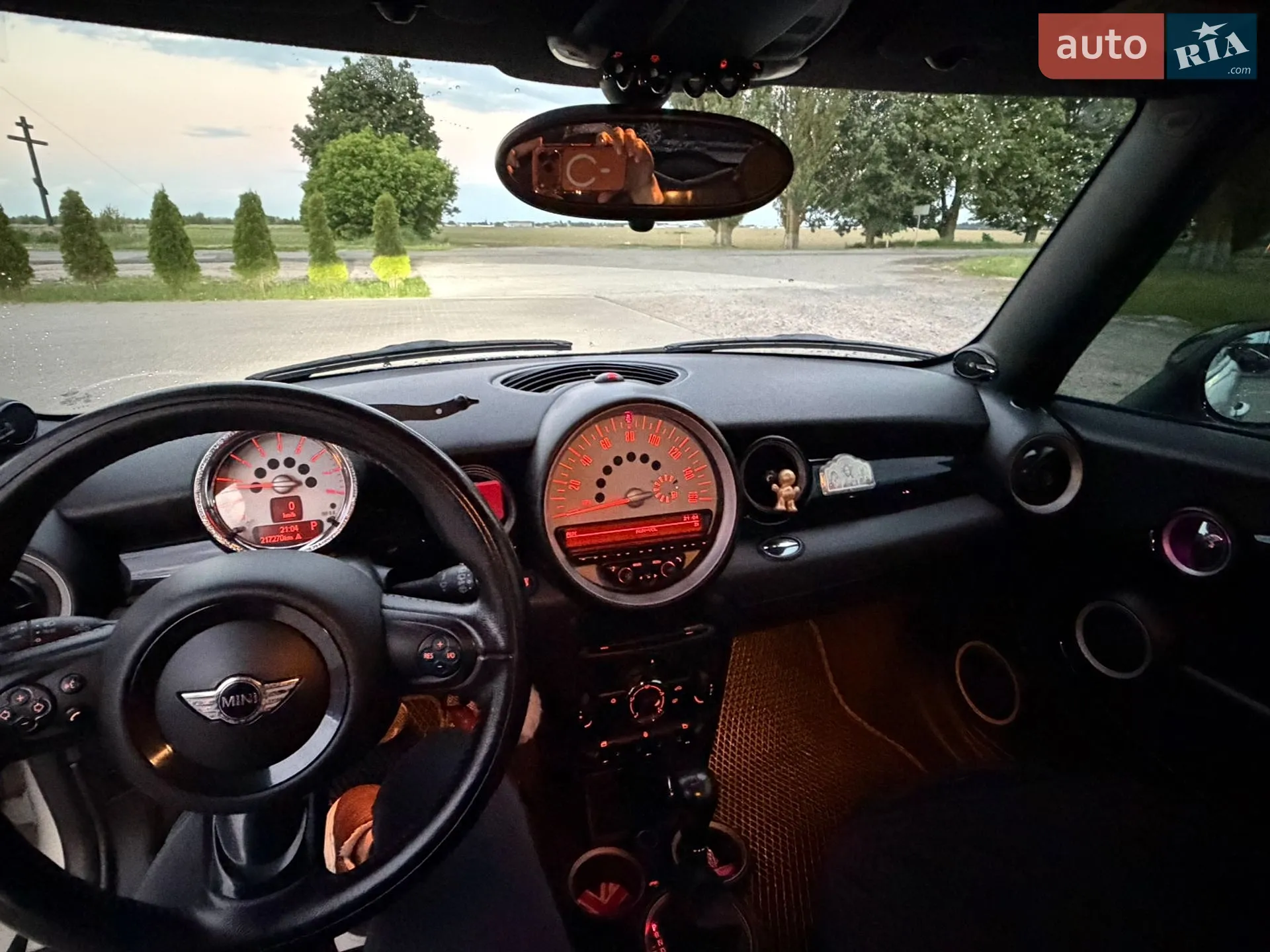 2011 MINI Cooper - мініатюра 37