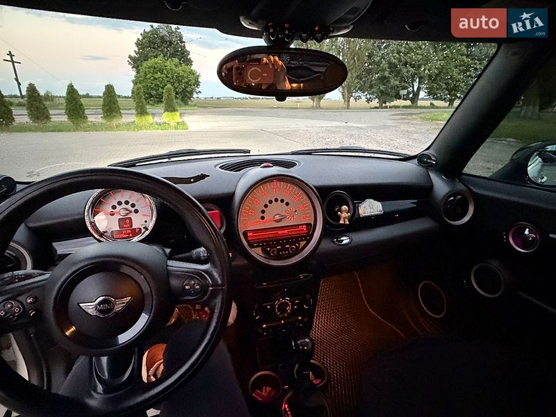 Хэтчбек MINI Cooper 2011 в Киеве