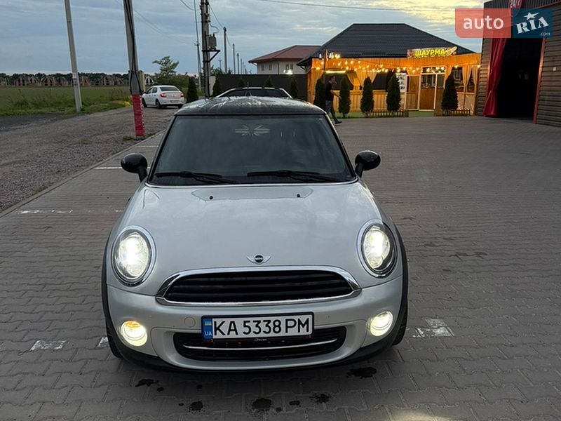 Хэтчбек MINI Cooper 2011 в Киеве