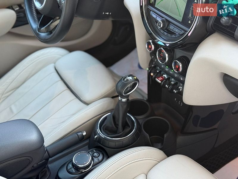 Хетчбек MINI Cooper 2016 в Києві