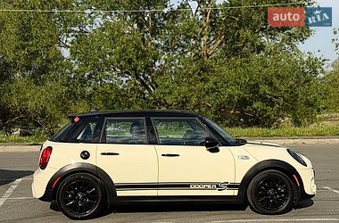 Хетчбек MINI Cooper 2015 в Києві