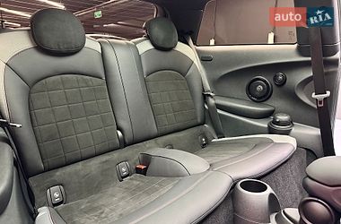 Хэтчбек MINI Cooper 2019 в Киеве